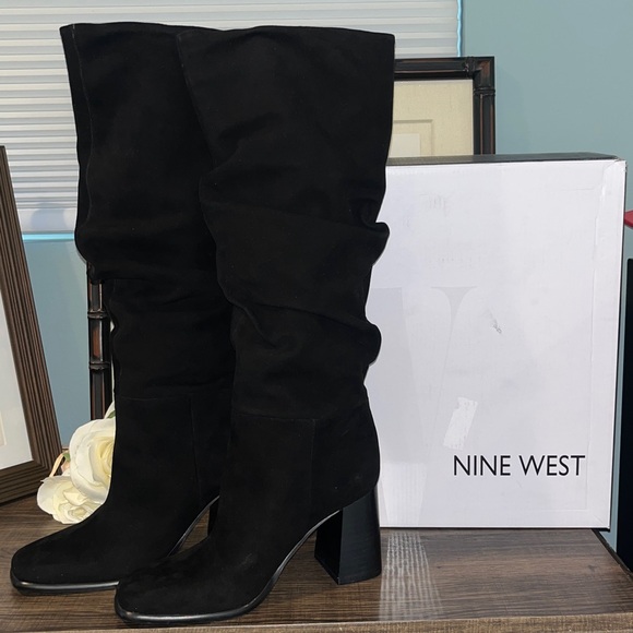 Nine West Domaey Suede Knee High Stacked Block Heel Black Boots NIB sz 5.5 - Picture 1 of 12